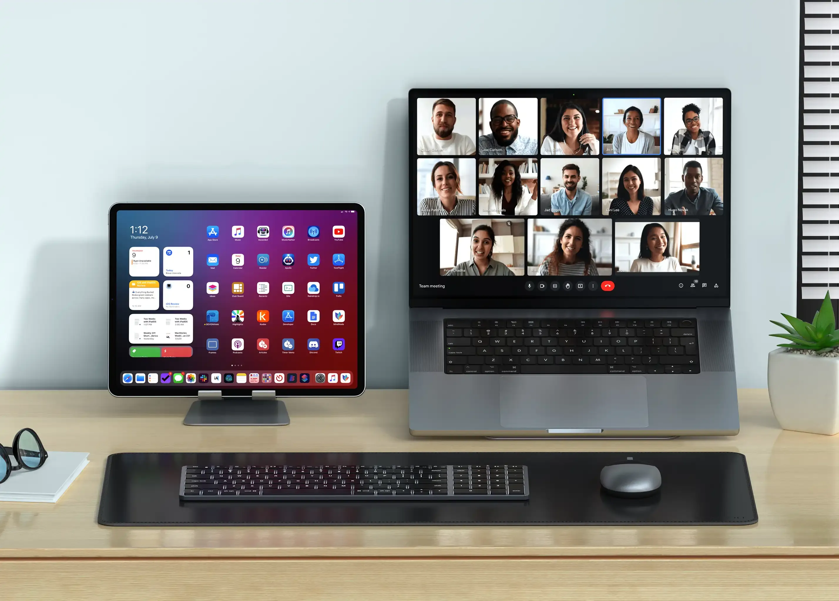 Satechi Vegan Leather Premium Desk Mat v2