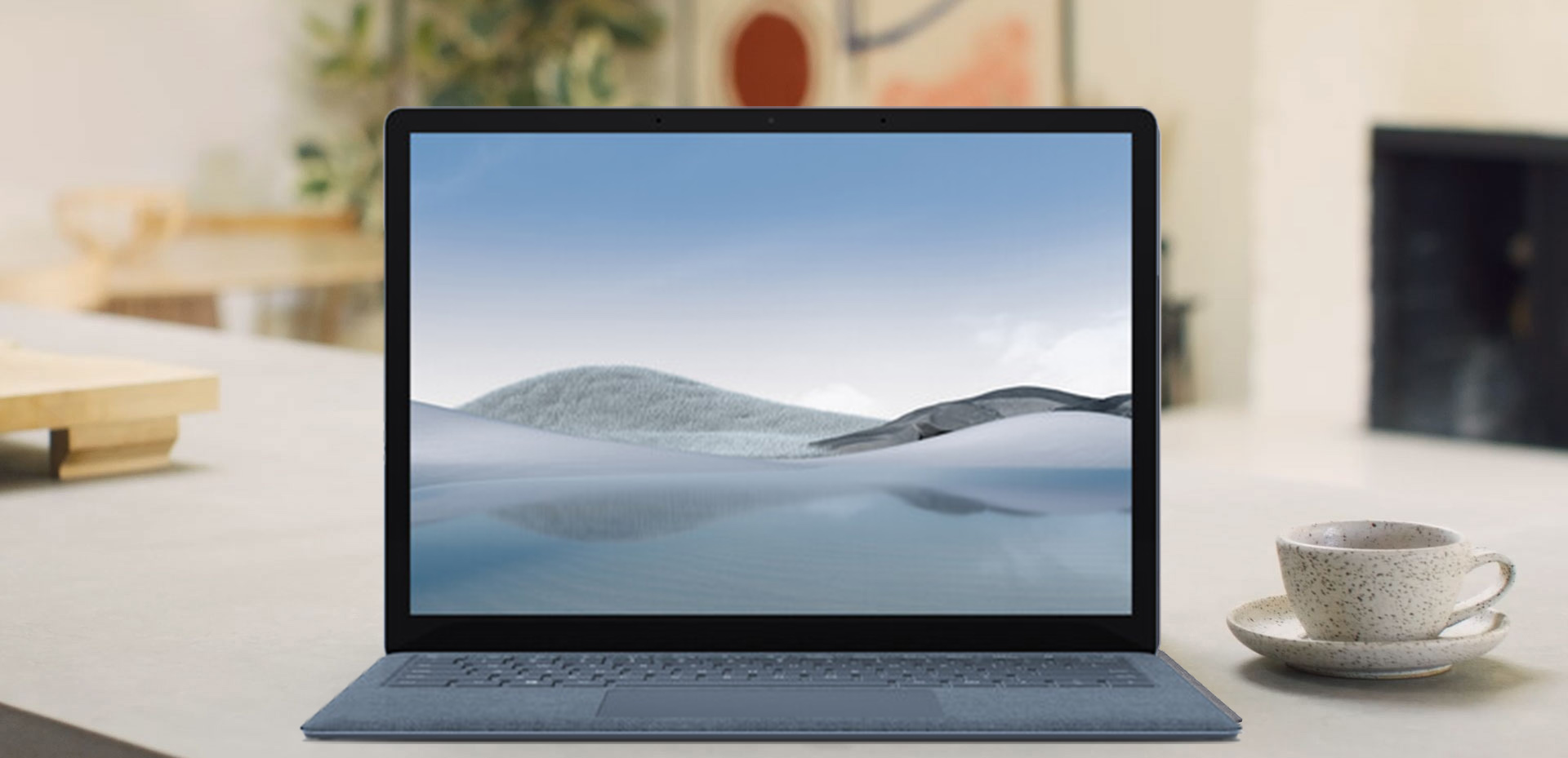 Microsoft Surface Laptop 4 Ice Blue - с изысканным покрытием Алькантара