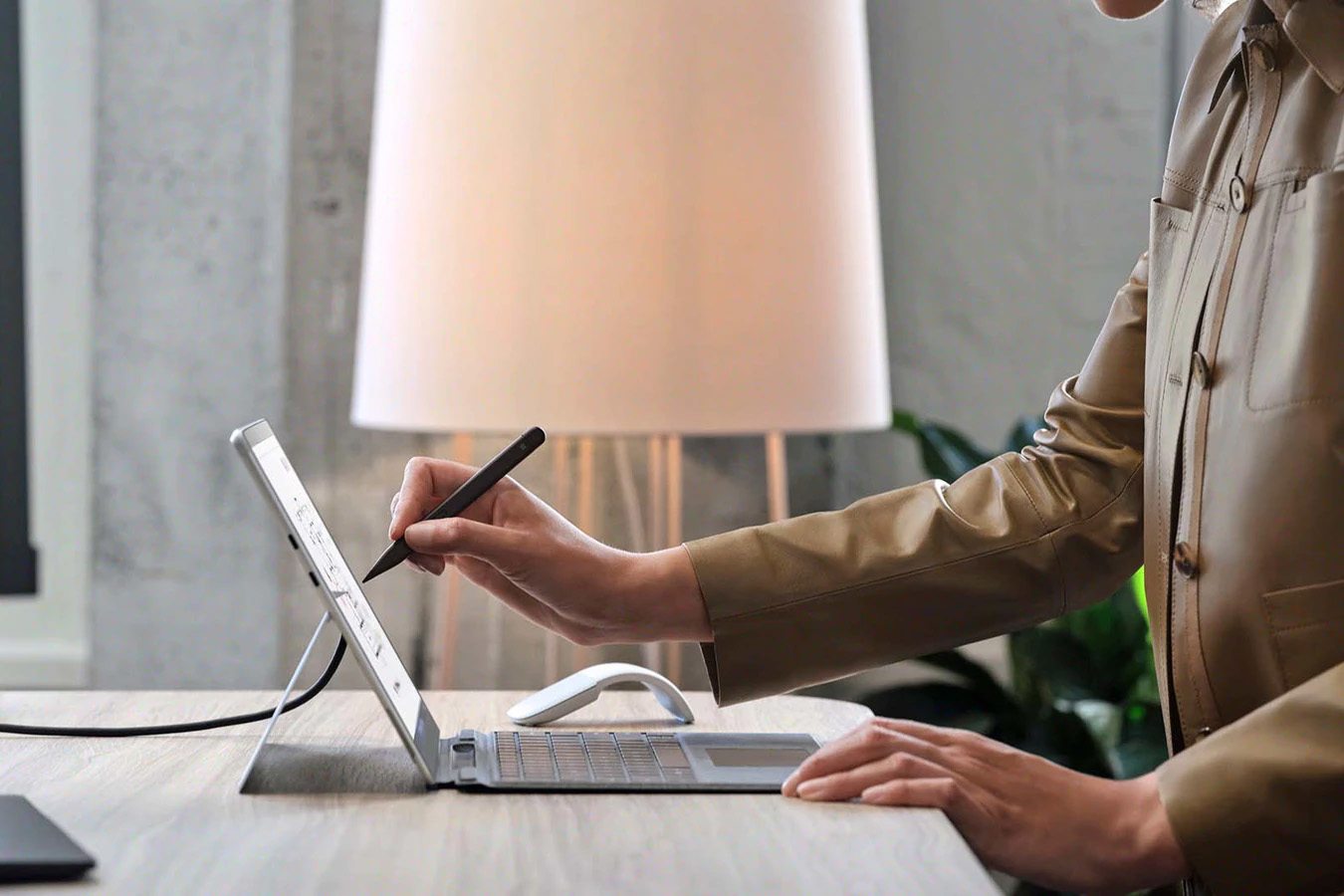 Мгновенная производительность Surface Pro X для бизнеса